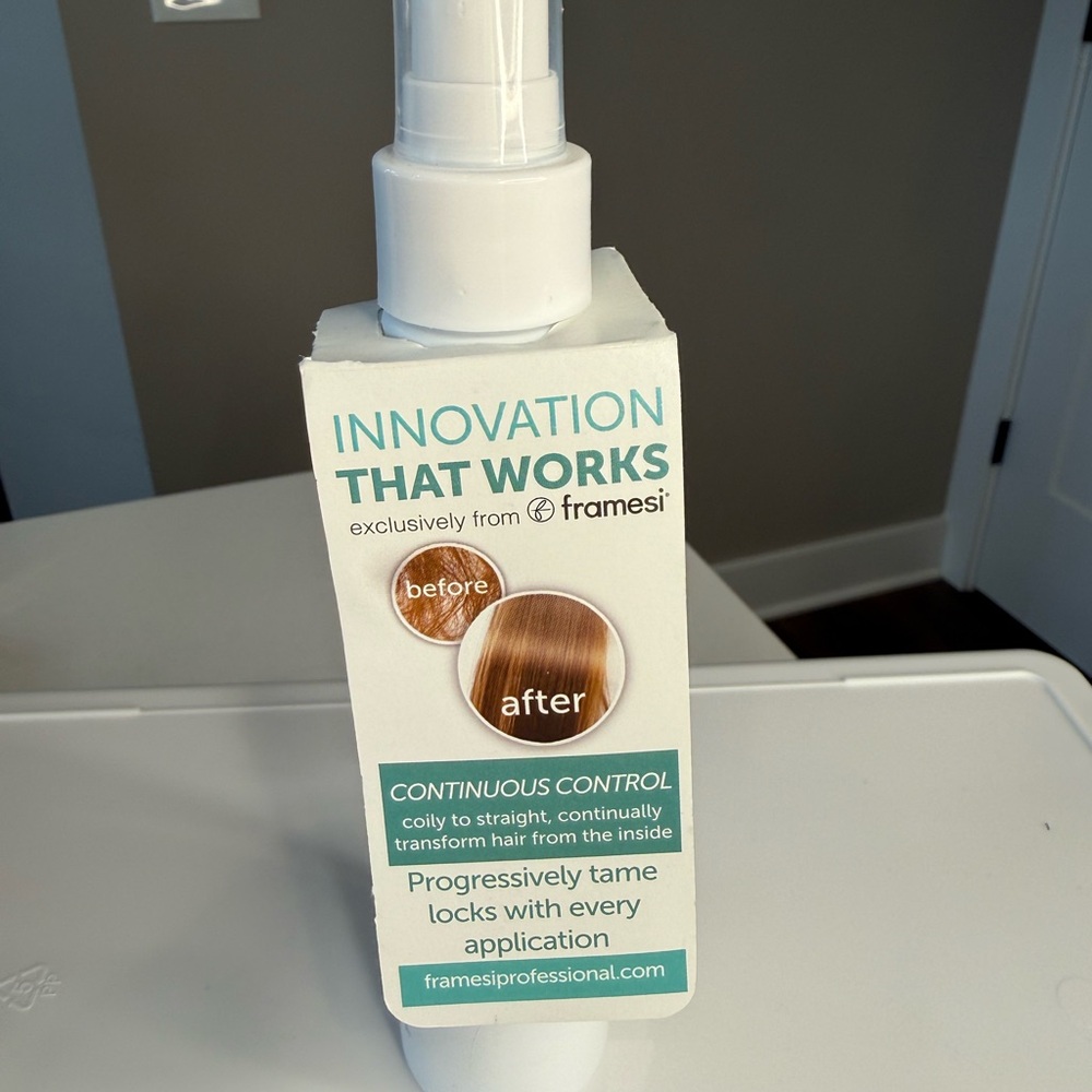 New Framesi Denim Color Lover Progressively Spray — White & Teal - Picture 3 of 5